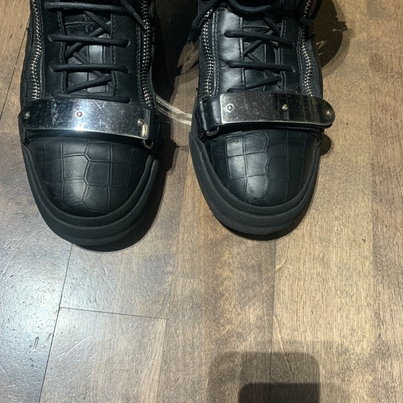 Giuseppe Zanotti Coby - Picture 1 of 5